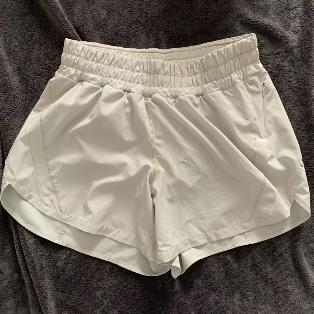 Lululemon Track That Mid-Rise Lined Short 5" Creamy Tan